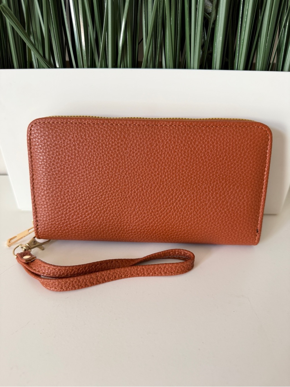Brown Pebbled Faux Leather Zip Around Wallet Wristlet Clutch Organizer